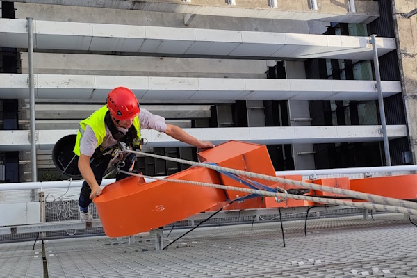 Монтаж реклами та банерів