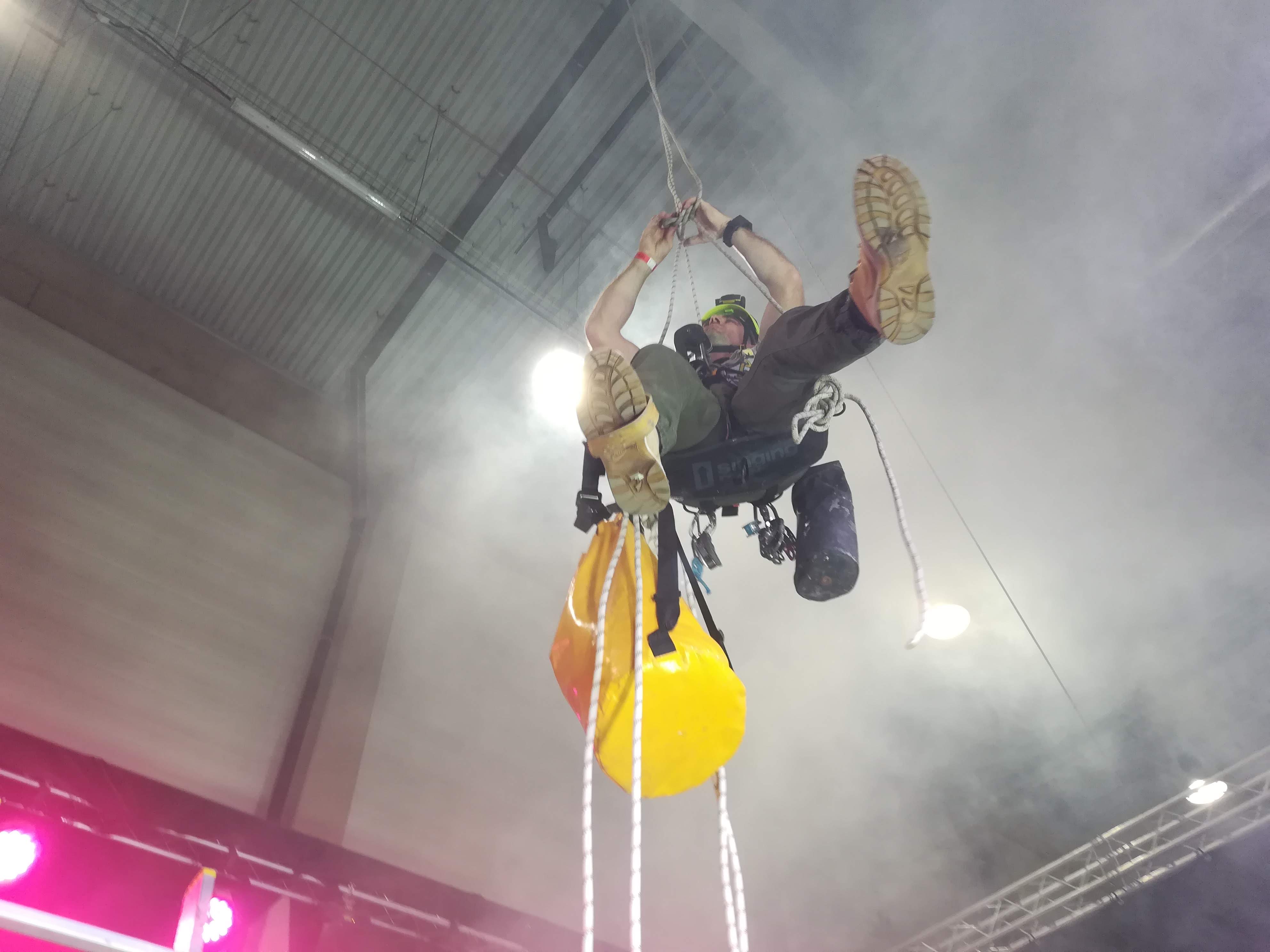 Що таке промисловий альпінізм: професія на висоті