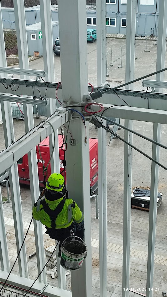 Зимовий промисловий альпінізм: особливості та підготовка.